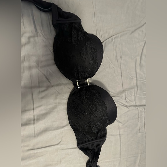 Brassière - Picture 1 of 2